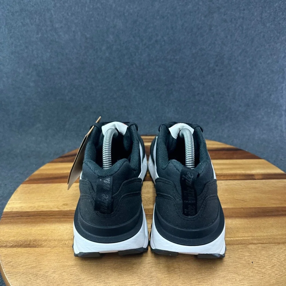 Nike Air Max Dawn Women's 9.5 Black White Sneakers Running DC4068-001 New